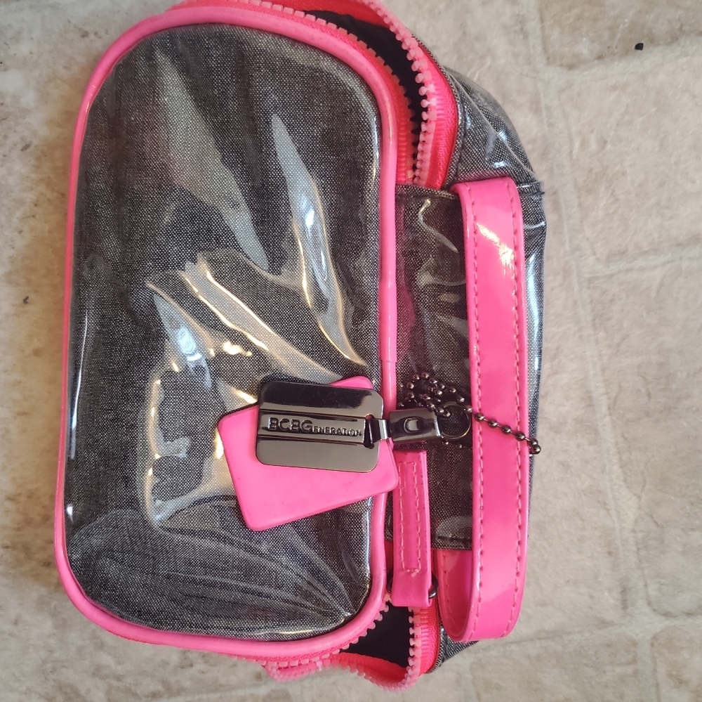 BCBG MAKEUP CASE